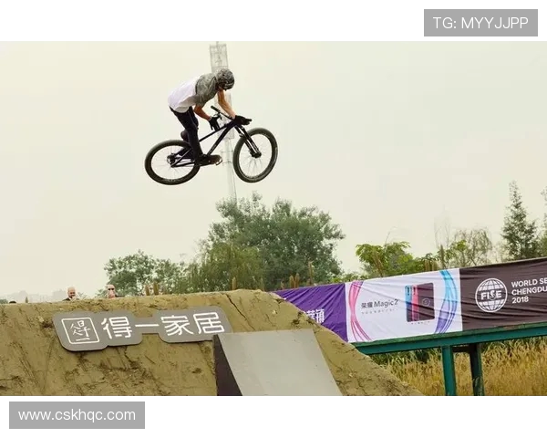 成都极限运动队在攀岩联赛中的奋勇拼搏与突破之路揭秘